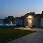 Villa Kuca Za Odmor Lilly *