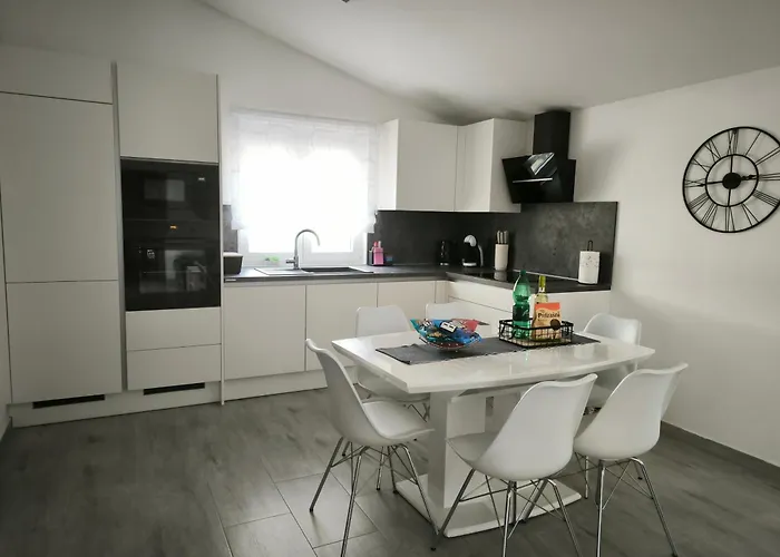 빌라 Kuca Za Odmor Lilly *