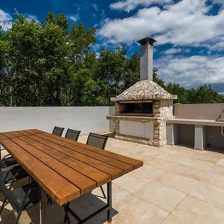 Willa Kuca Za Odmor Lilly