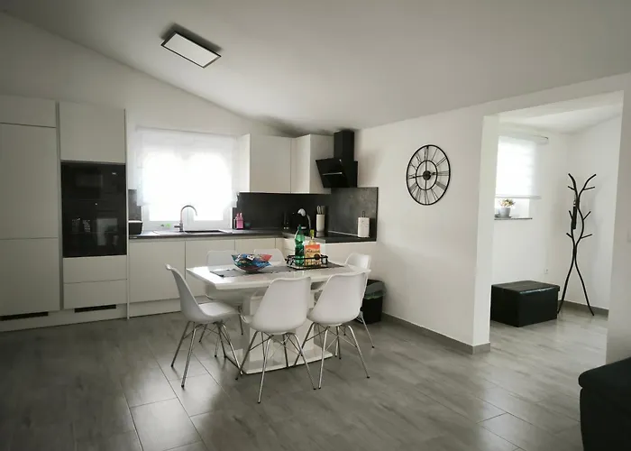 Kuca Za Odmor Lilly Vila